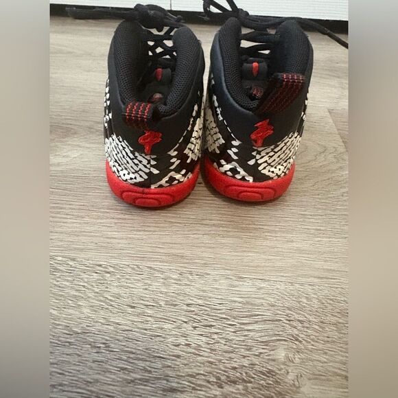 Nike toddler sneakers - Picture 5 of 8